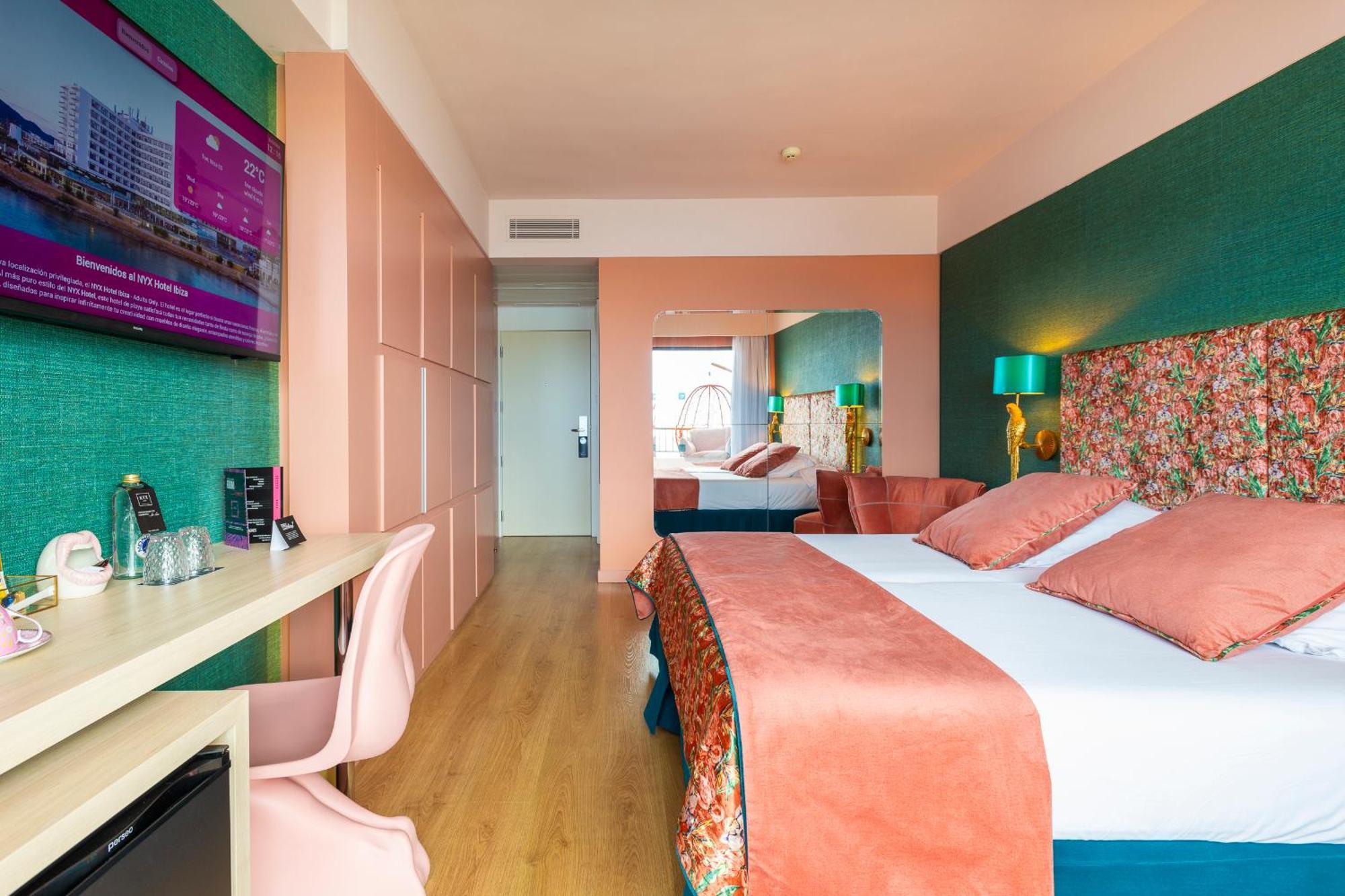 Nyx Hotel Ibiza By Leonardo Hotels-Adults Only サンアントニオアバド エクステリア 写真