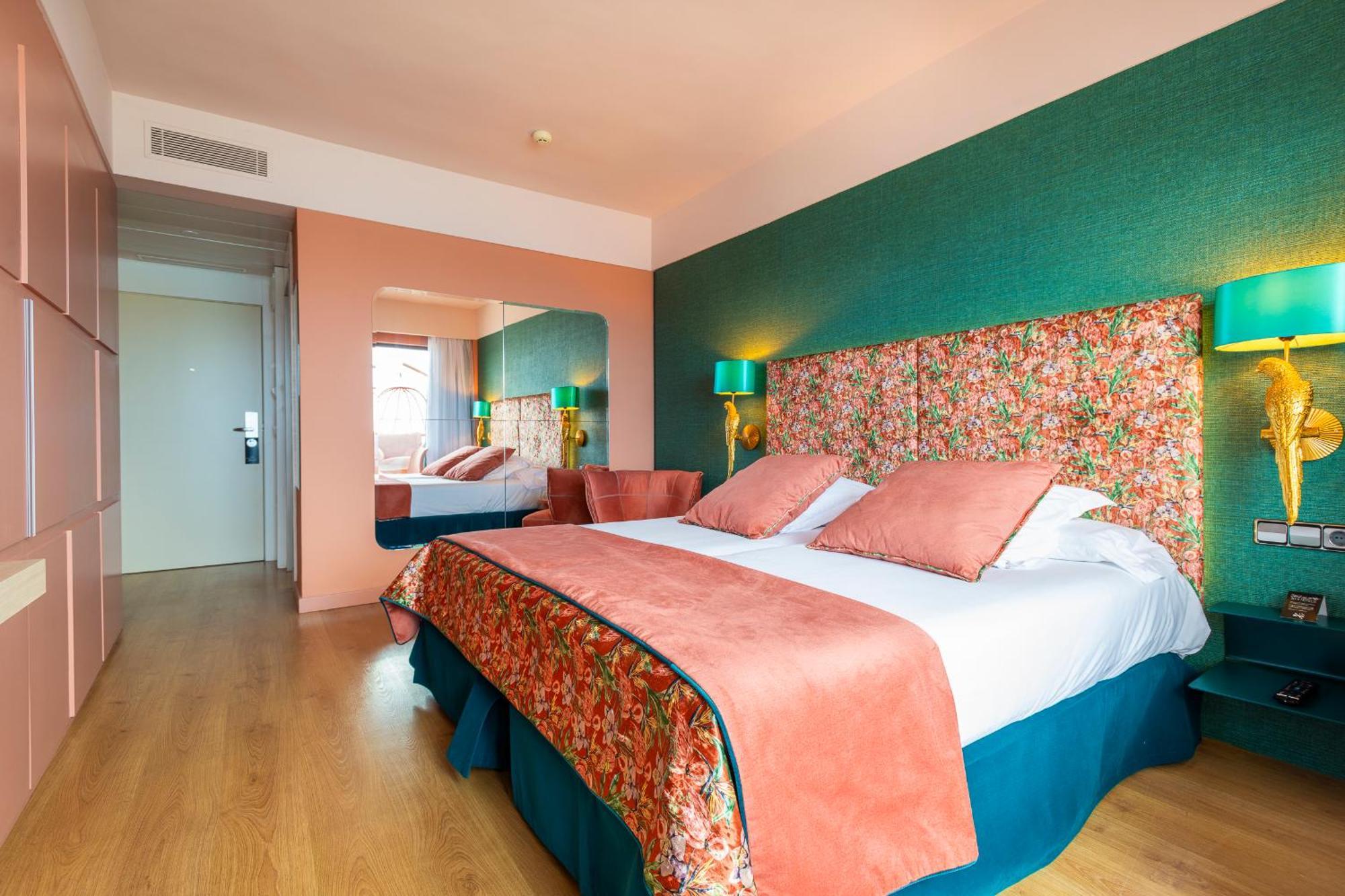 Nyx Hotel Ibiza By Leonardo Hotels-Adults Only サンアントニオアバド エクステリア 写真